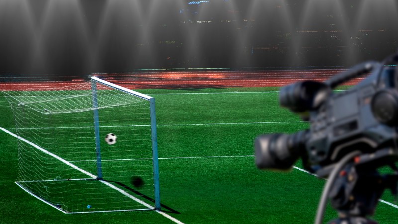 Tìm hiểu từ A đến Z về công nghệ VAR trong bóng đá với caheo tv