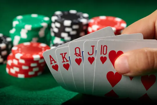 Bật Mí Kinh Nghiệm Chơi Poker Hiệu Quả Từ Chuyên Gia Lâu Năm