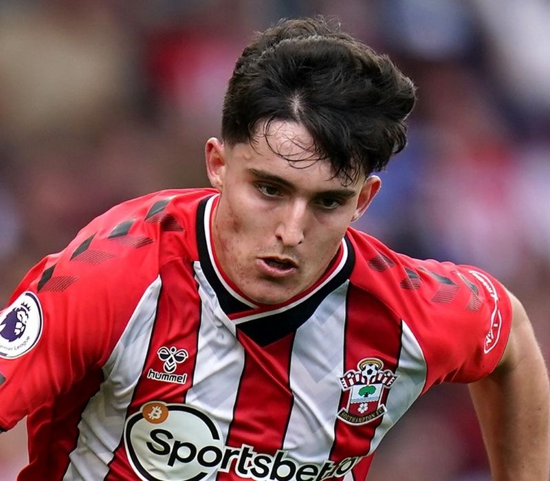 Tiểu sử cầu thủ Tino Livramento số áo, đội tuyển, clb